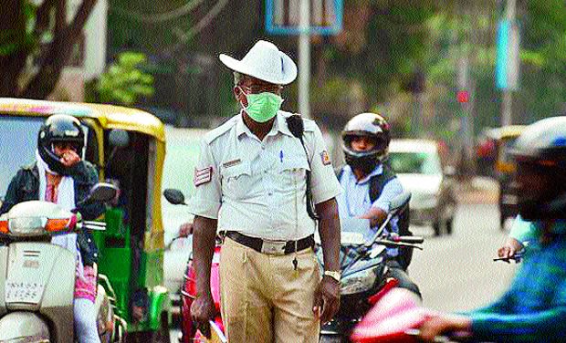 With increasing pollution in Bengaluru, doctors are witnessing a sharp rise in skin diseases With increasing pollution in Bengaluru, doctors are witnessing a sharp rise in skin diseases